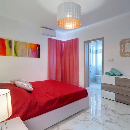 Marvelous 2 Bedroom By The Sea * Qawra