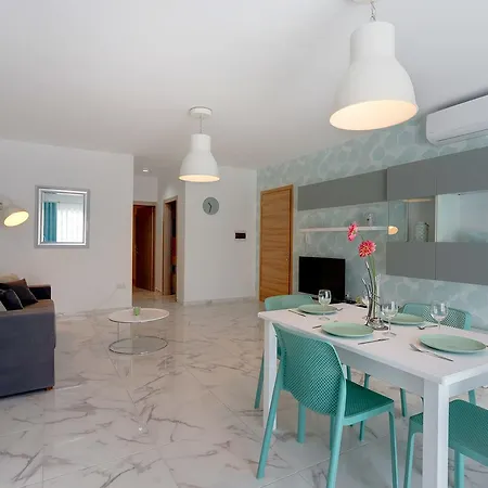 Lägenhet Marvelous 2 Bedroom By The Sea Qawra